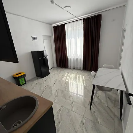 7 Curte Parcare Privata Centru * Craiova